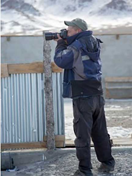 Assistant photographer