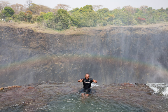 Devils-pool-Zambia-11