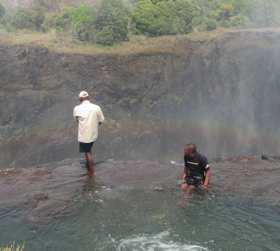 Devils-pool-Zambia-3