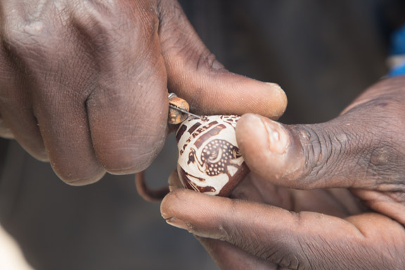 Namibia-skeleton-coast-shipwreck-carving1