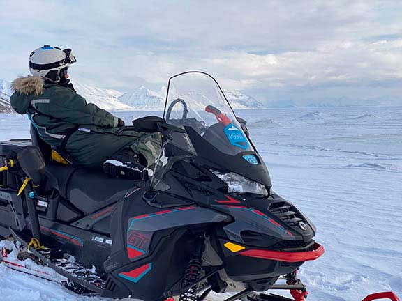 Jonathan a snowmobile polar guide. 