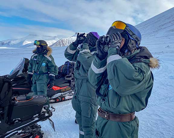 Polar bear snowmobile trip